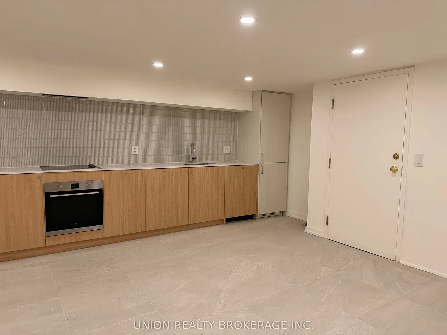 1 bed, $2,000 — Photo 3