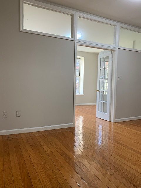 1st image of 182 W 4th St APT 4