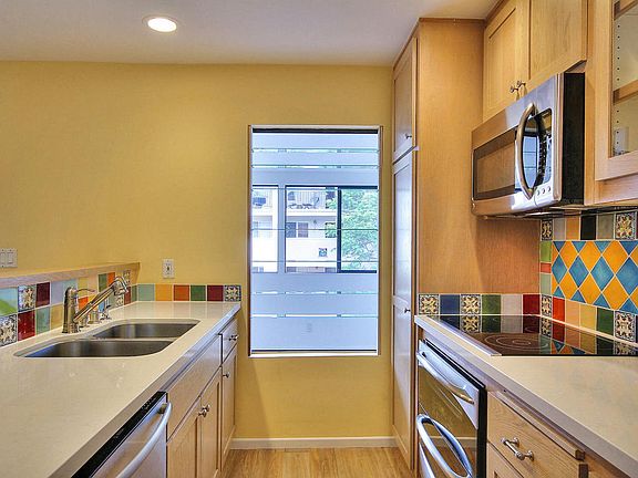 5th image of 641 Por La Mar Cir Unit B