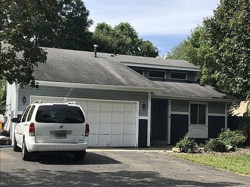 1st image of 11918 Summerset Ln