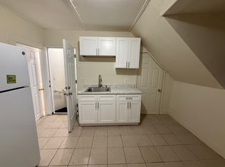 13 Plain St FLOOR 3, Taunton, MA 02780