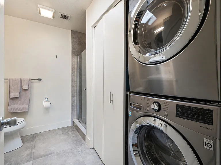 427 N Calle Rolph — Photo 21