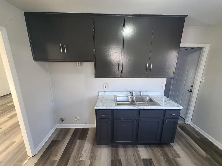 5961 N 42nd St — Photo 5