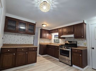 55 5th St, Godeffroy, NY 12729
