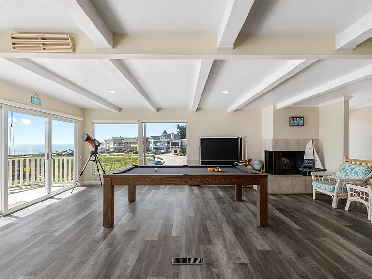 2124 W Cliff Dr — Photo 7