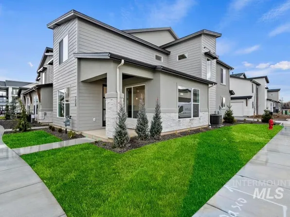 744 S Calhoun Ln, Star, ID 83669