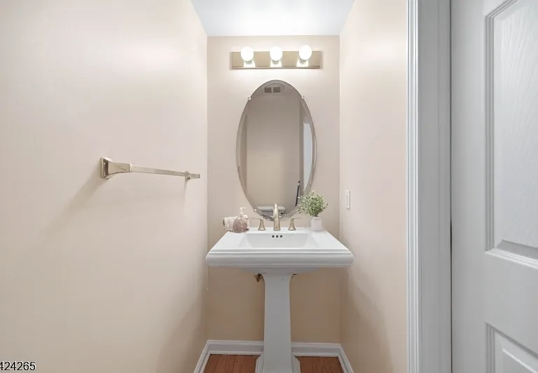 424 Hartford Dr — Photo 15