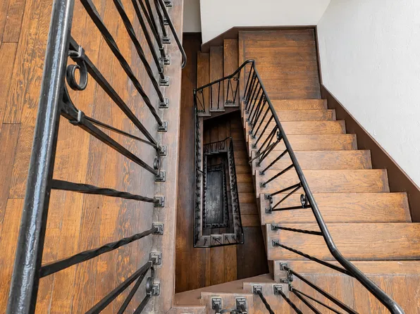 Spanish Charm Along Sunset Boulevard, 7850 W Sunset Blvd APT 105, Los Angeles, CA 90046