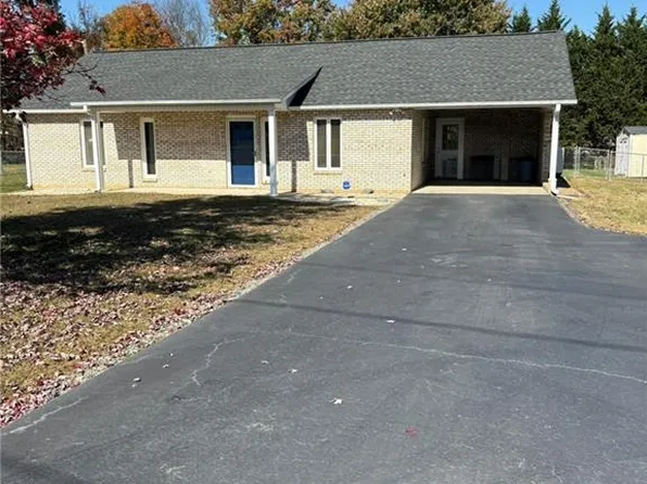 807 Silver Dapple Ln, Kernersville, NC 27284