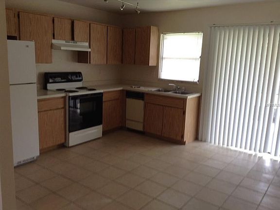 2nd image of 554 Imperial Pl