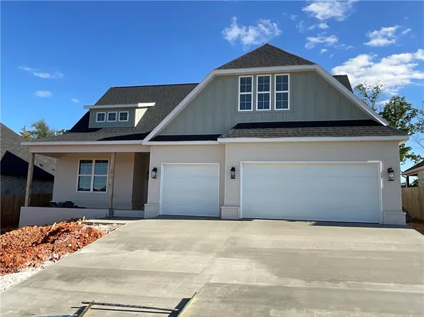 1397 Padova Ave, Tontitown, AR 72762