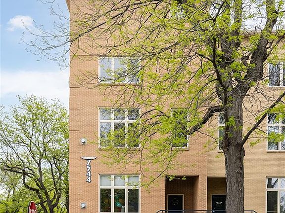 4th image of 7544 E 4th Avenue #302