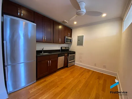 Rented by FirstService Realty (legacy) | media 10