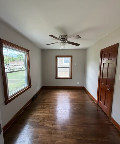 3718 Center St — Photo 11