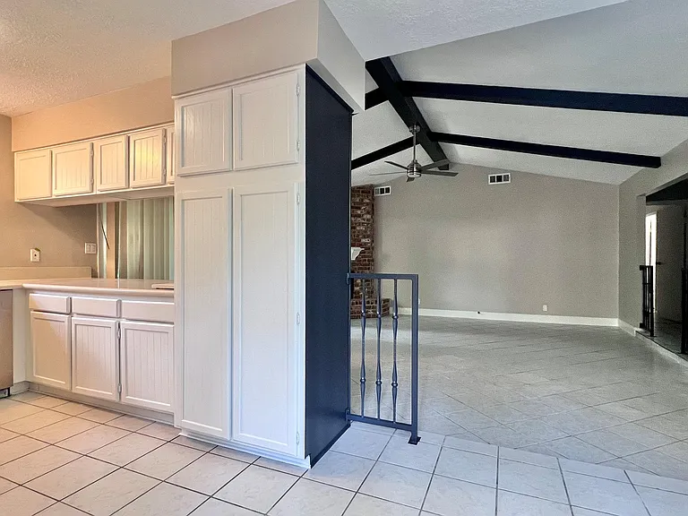 2107 W Lacey Oak Cir — Photo 13