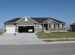 8043 Jackson Lake Dr, West Jordan, UT 84081
