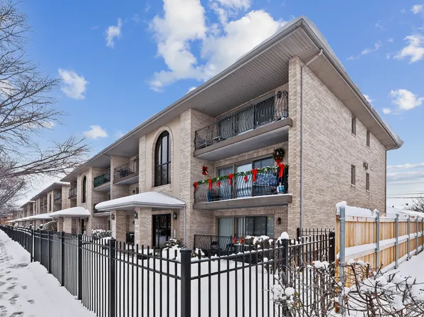 6331 W 63rd St Unit 2A, Chicago, IL 60638