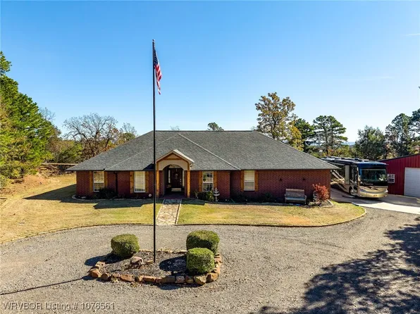 203 Pine Ridge Cir, Poteau, OK 74953