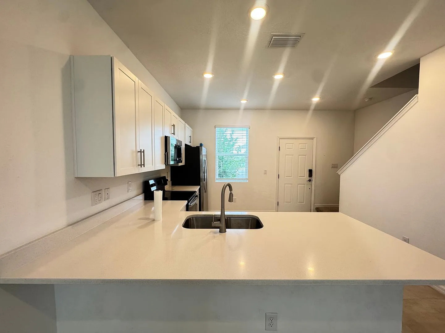 Modern 2-Bedroom, 2.5-Bathroom Townhome in the Skye Ranch Community — Photo 4