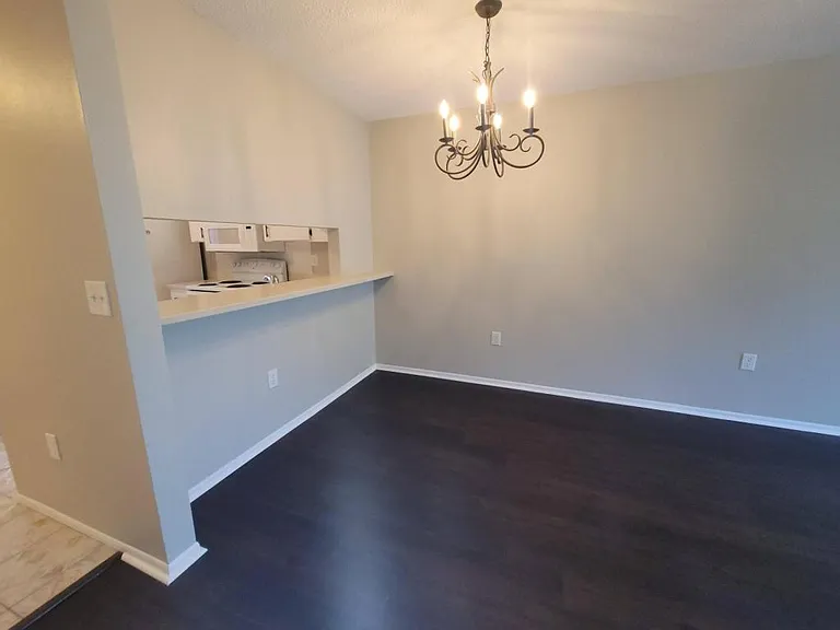 2917 Wainwright Ct — Photo 6
