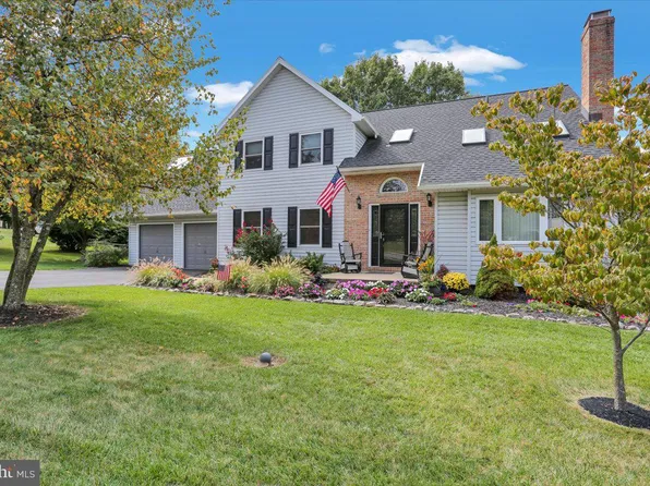7502 Meadow Ln, Reading, PA 19606