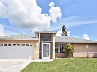 800 Felix Ave N, Lehigh Acres, FL 33971