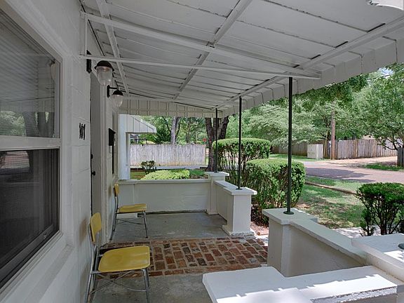 Front covered patio