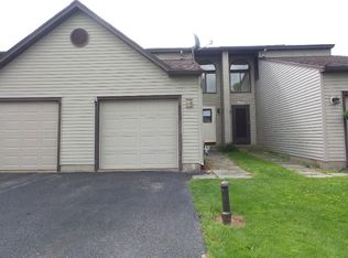 8440 Bubbling Springs Dr, Baldwinsville, NY 13027