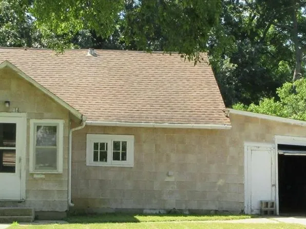 914 7th Ave N, Estherville, IA 51334