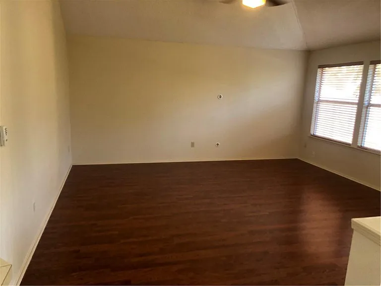 11605 Loweswater Ln — Photo 15