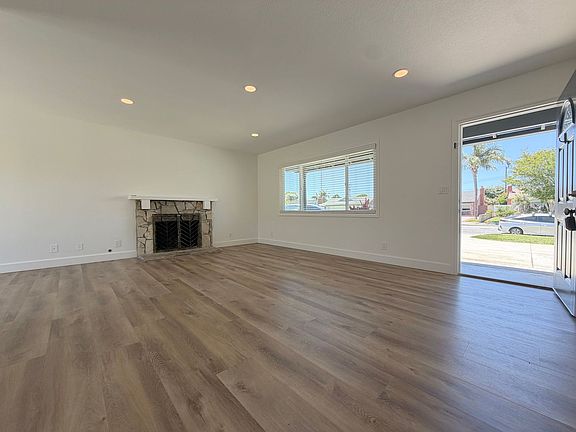 4th image of 16262 Hawaii Ln