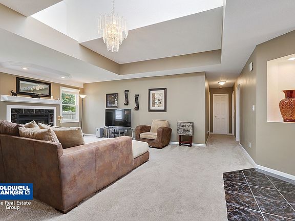 4th image of 1570 Carver Cir