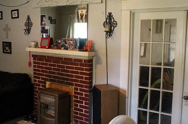 2nd image of 700 College St