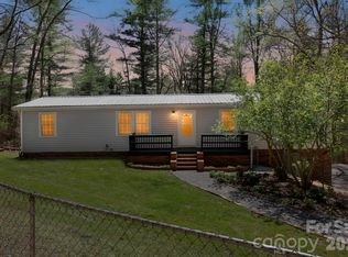5 Country Rd, Hendersonville, NC 28791