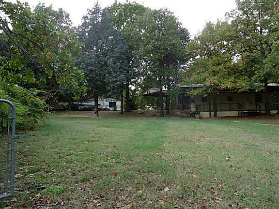 3rd image of 535 Oak Trail Dr