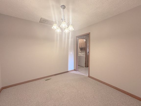 3rd image of 44 Buckingham Pl
