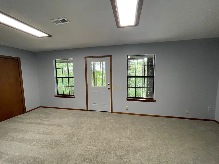 11440 Lakeview Dr — Photo 30