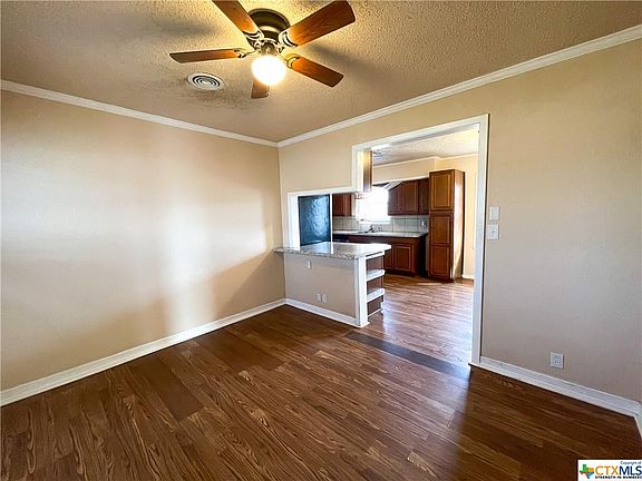 5th image of 703 Park St