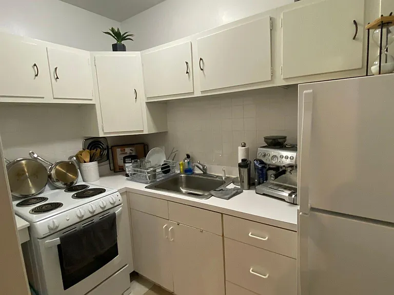 220 Beacon St #104 — Photo 9
