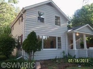 215 W Liberty St, Belding, MI 48809