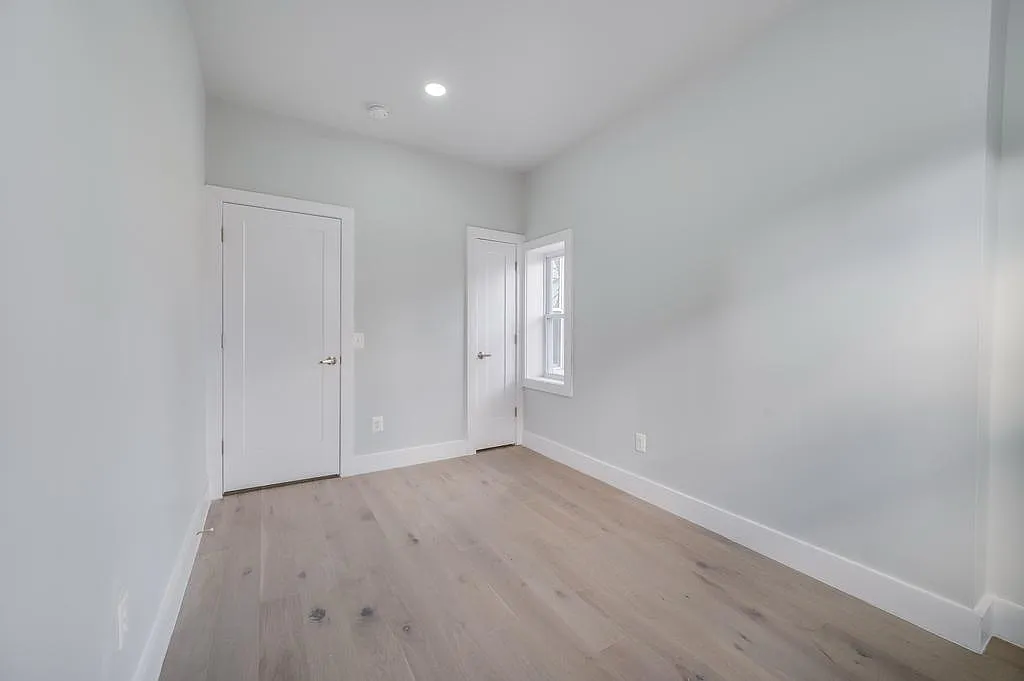 3 bed, 2.5 bath, 2000 sqft, $2,100 — Photo 4
