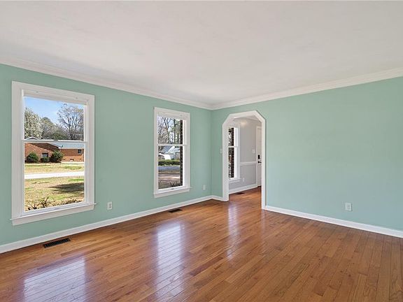 5th image of 8601 Partridge Point Rd