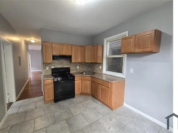 428 S 17th St #1, Newark, NJ 07103