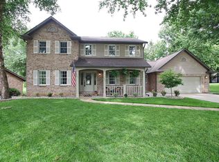 421 Springwood Dr, Belleville, IL