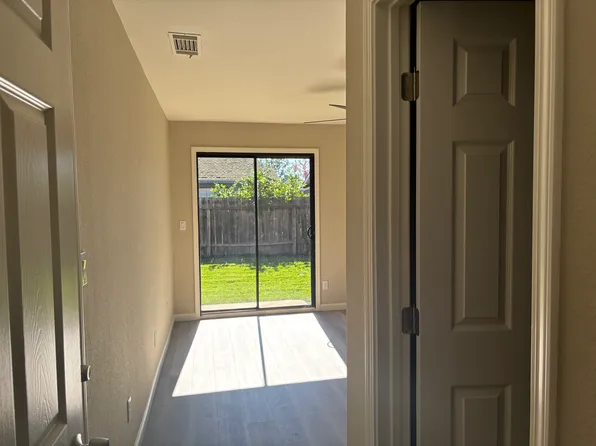 1328 Woodmont Way, Stockton, CA 95209