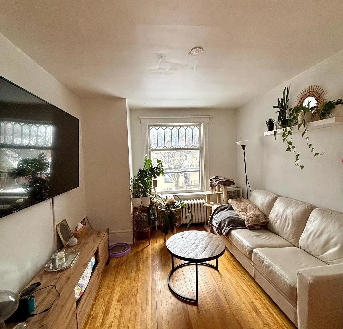 3 bed, $2,400 — Photo 4