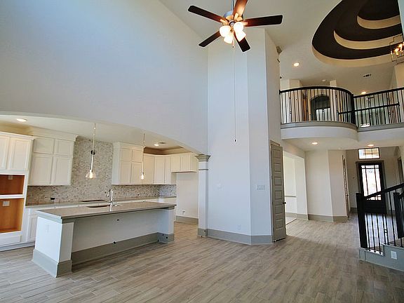 2nd image of 2218 Lierna Dr