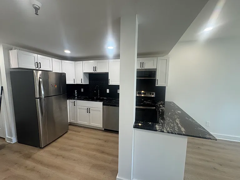 446 James St #2 — Photo 1