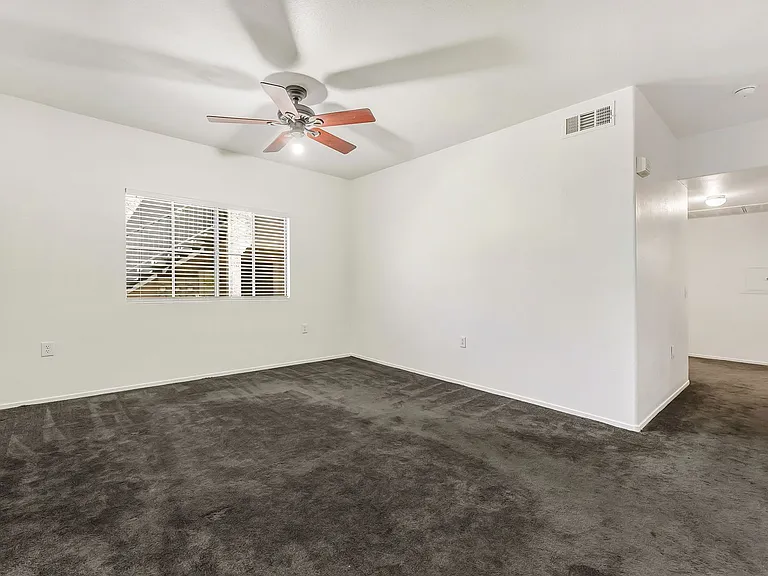 10245 S Maryland Pkwy #176 — Photo 6