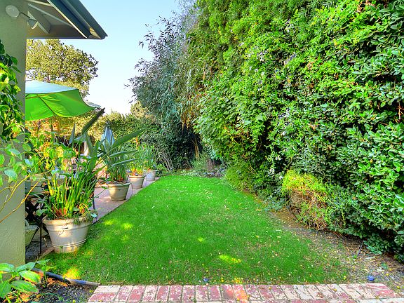 4th image of 4806 Aqueduct Ave